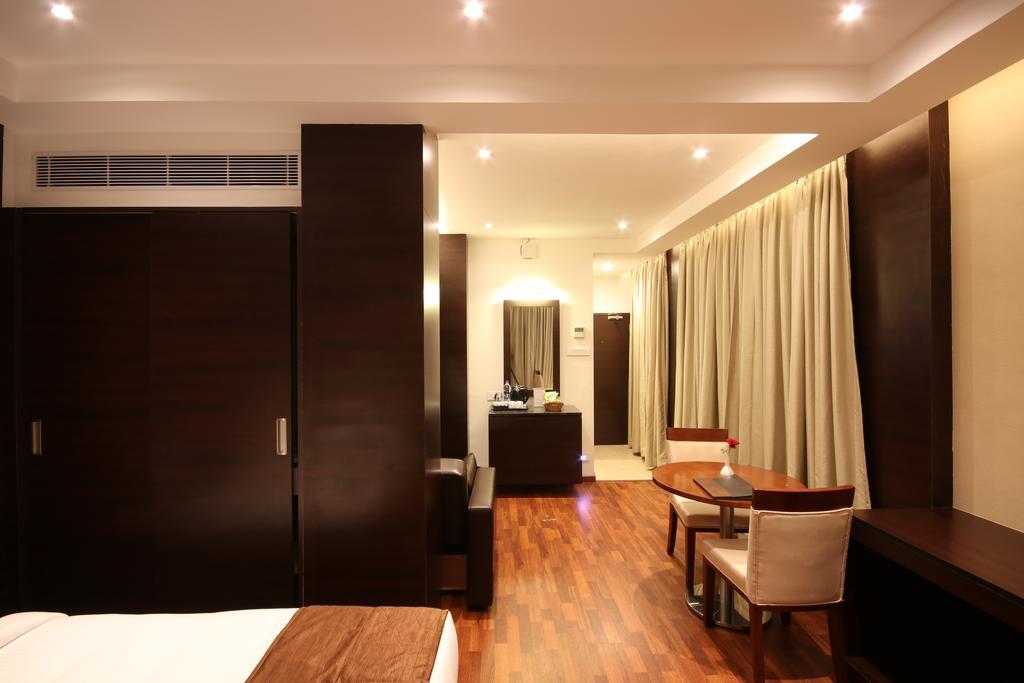 Khanna Fiesta Vellore Exterior photo