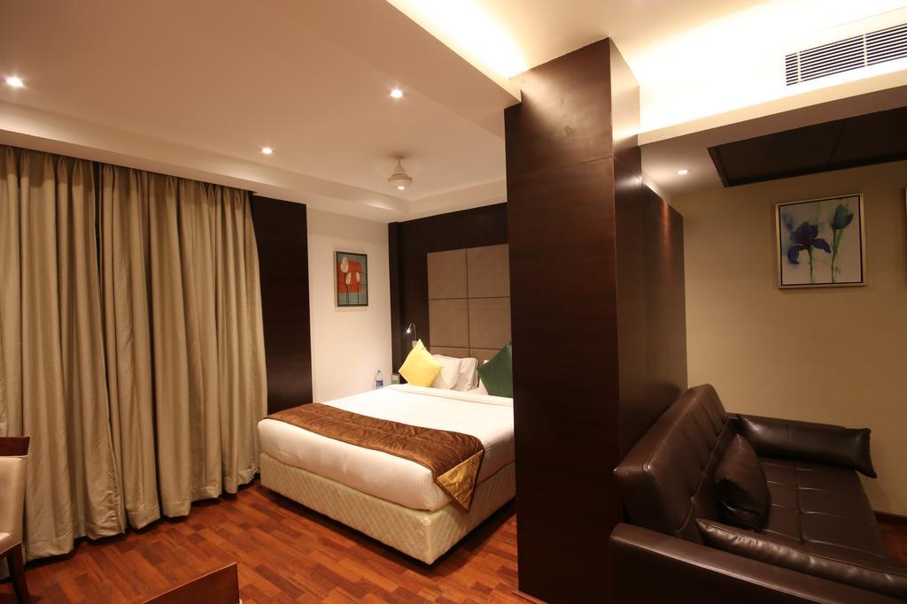 Khanna Fiesta Vellore Exterior photo