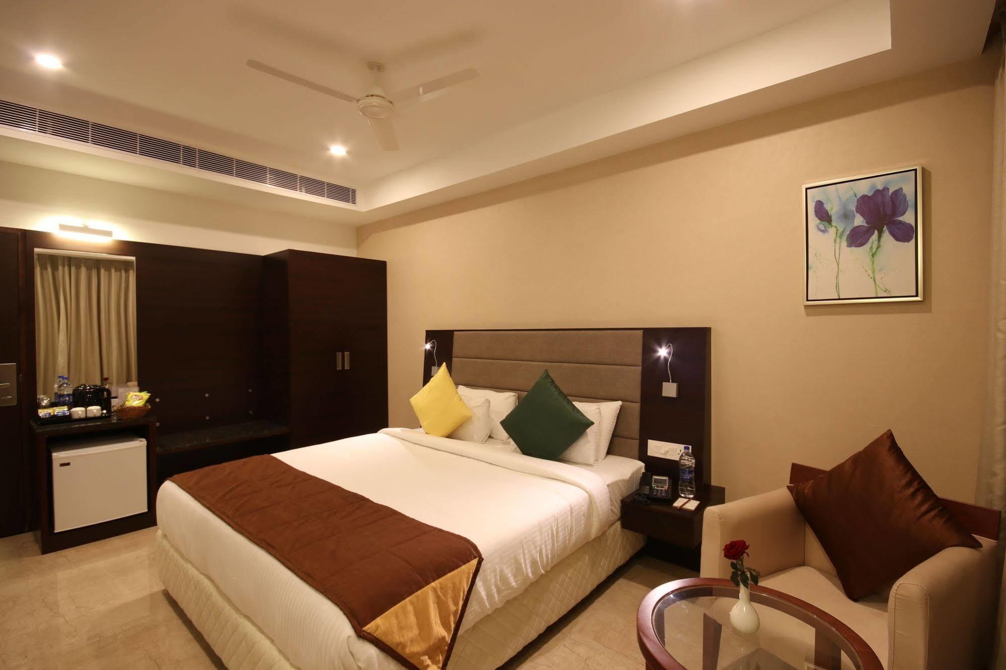 Khanna Fiesta Vellore Exterior photo