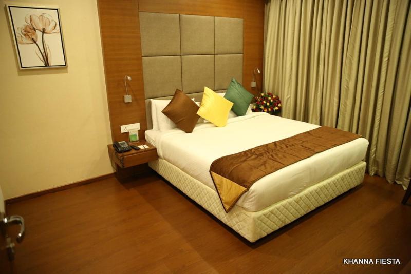 Khanna Fiesta Vellore Exterior photo